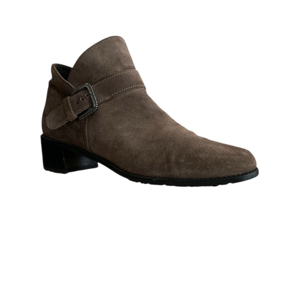 STUART WEITZMAN Brown Suede Ankle Boots - Picture 3 of 12